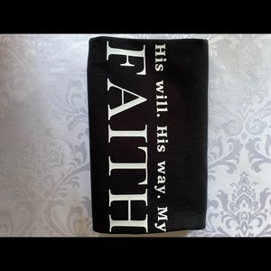 Quoted round neck t-shirt shirt